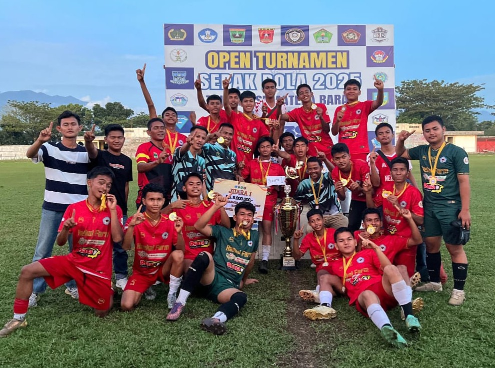 SMAN 2 Lintau Buo Raih Juara Piala Gubernur Sumatera Barat 2025